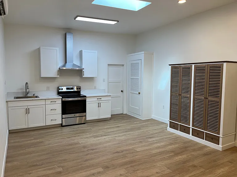 342 Cruzero St — Photo 12