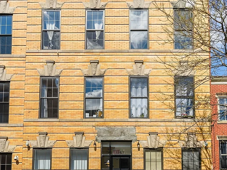 183 Eldert St #3R — Photo 10