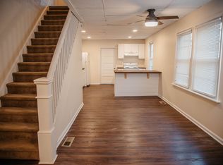 5972 S Pine St, East Petersburg, PA 17520