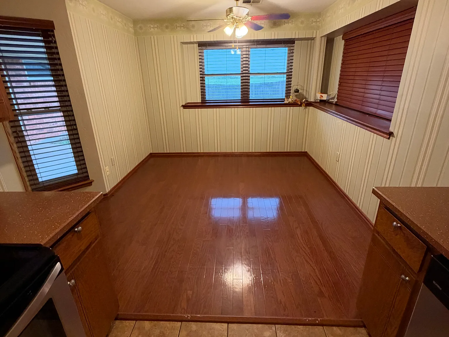 3 bed, 1327 sqft, $1,450 — Photo 3