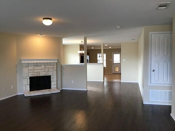 2nd image of 303 Blue Sage Dr