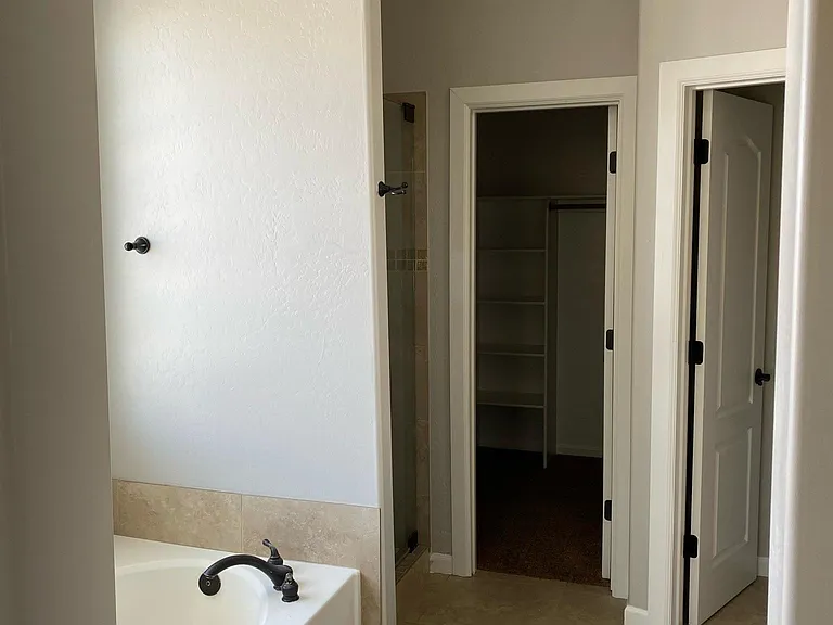 7304 E Tasman St — Photo 13