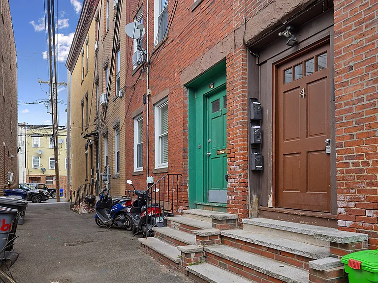 4 Wilbur Ct #3 — Photo 13