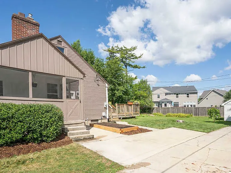 2163 Englewood Dr SE — Photo 25
