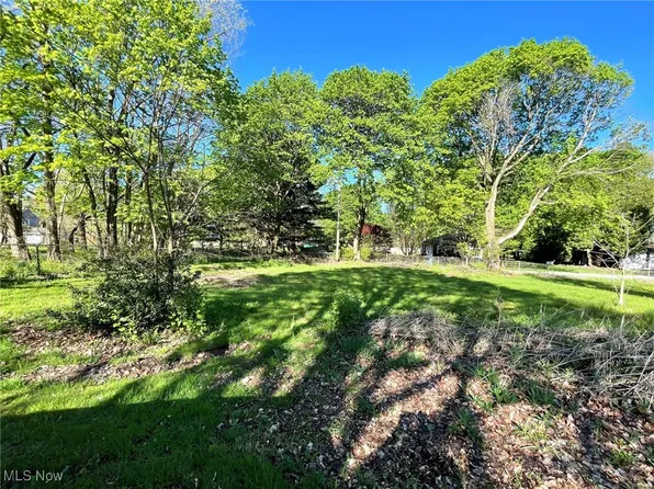 3979 Northdale St NW, Uniontown, OH 44685