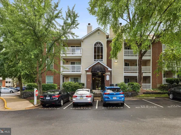 1533 Lincoln Way APT 301A, Mc Lean, VA 22102