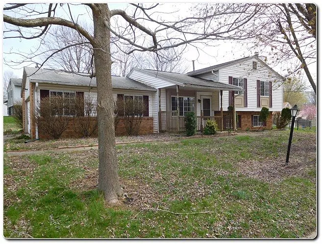 591 W Ladd Ave photo 1