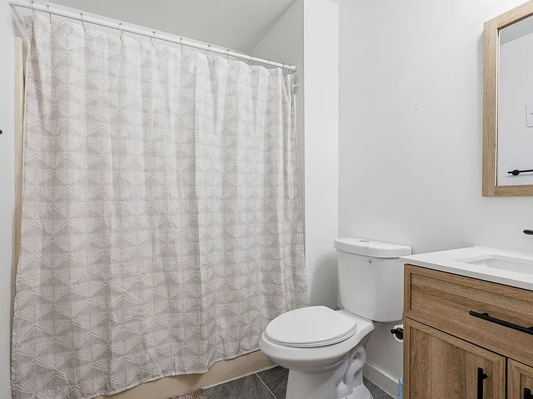 10106 S Fulton Dr — Photo 14