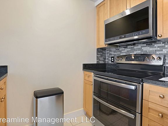 4th image of 2001 15th St N APT 809