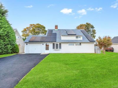 9 Redwood Lane, Levittown, NY, 11756