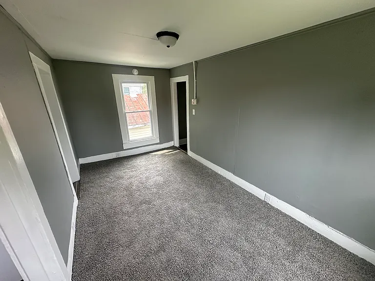 206 N 6th St #B — Photo 3