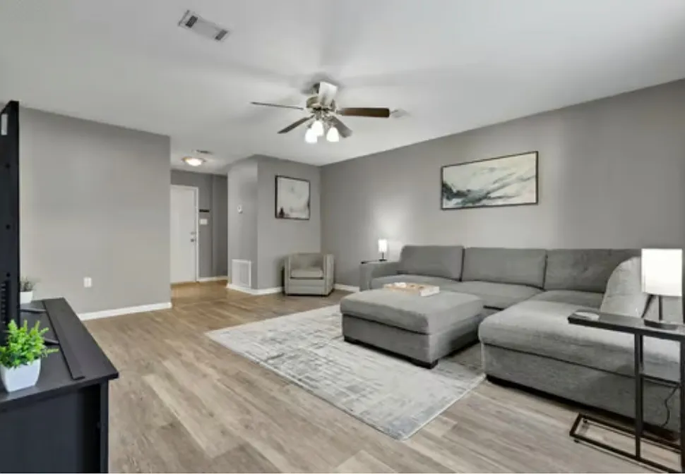 3 bed, 1703 sqft, $2,800 — Photo 4
