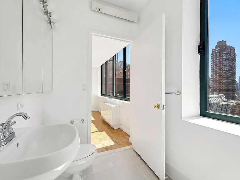 200 W 60th St #6B — Photo 11