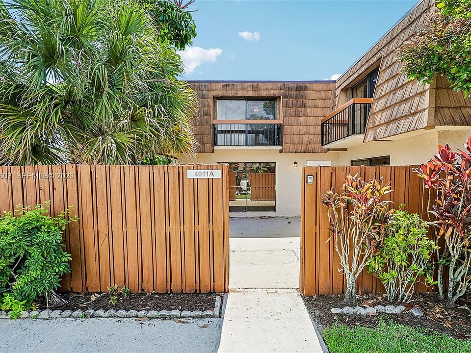 1st image of 4011 Palm Bay Cir APT A