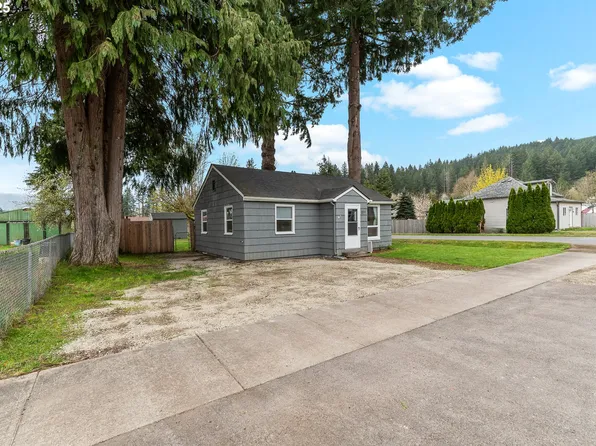 211 W Wilson St, Yacolt, WA 98675