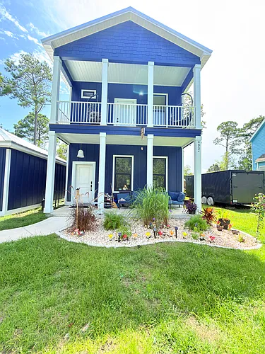 4852 Boat St Photo 1