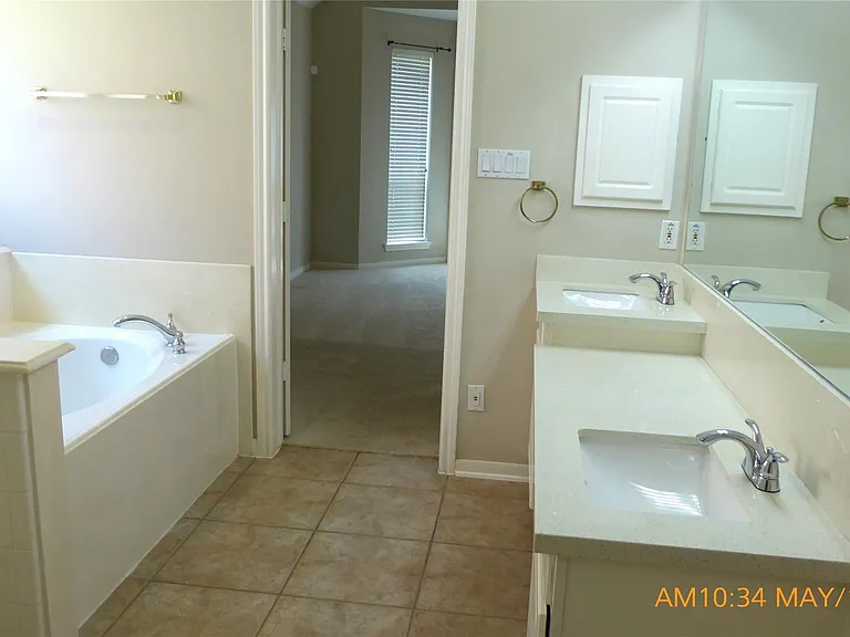 10142 Lazy Lagoon — Photo 12