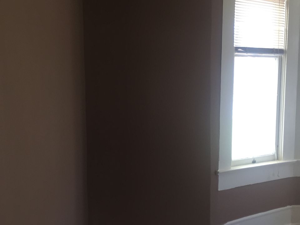 1st image of 605 S College St