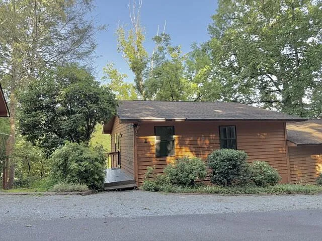 2 bed, 2.0 bath, $1,750 — Photo 1