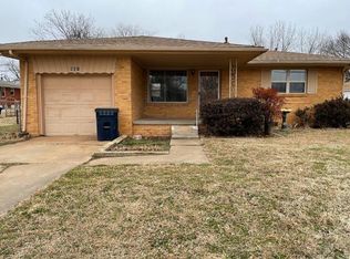 801 E Etowah Rd, Noble, OK 73068