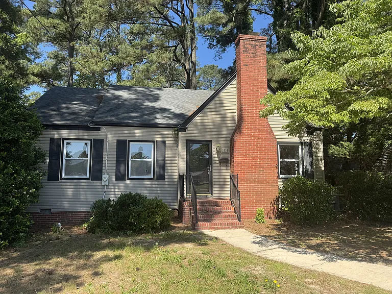 1014 Evergreen Ave — Photo 1