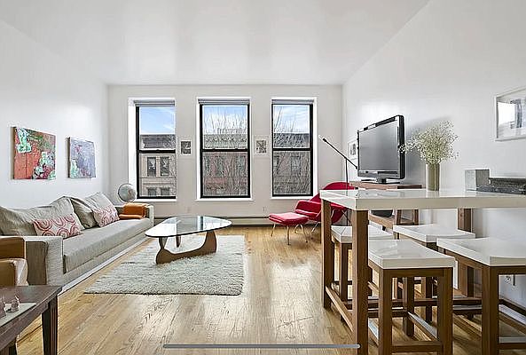 1st image of 154 W 120th St #3