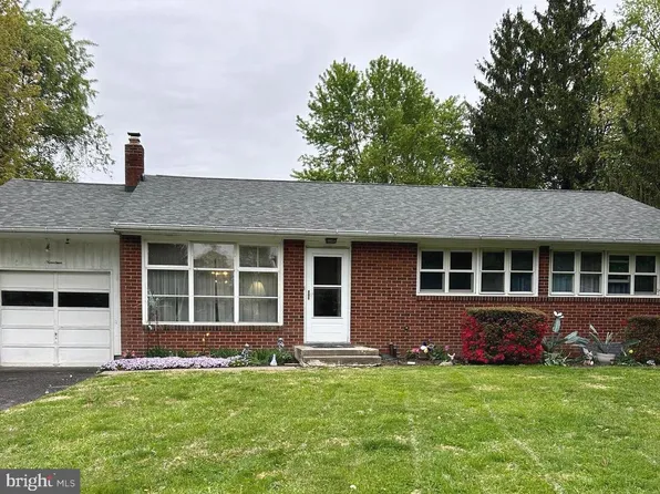 19 El Jan Dr, Doylestown, PA 18901