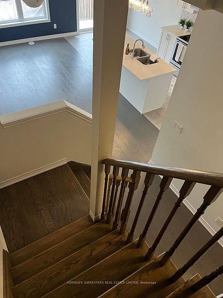 Oakville Townhouse for rent - 3 Bedrooms — photo 10