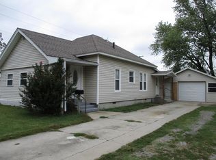 545 W Sycamore St, Columbus, KS 66725