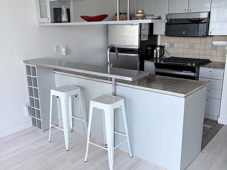 1495 Richards St #1006 — Photo 2