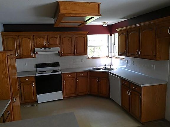 3rd image of 3412 Bryn Mawr Dr