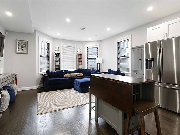 5th image of 18 Albion St #2