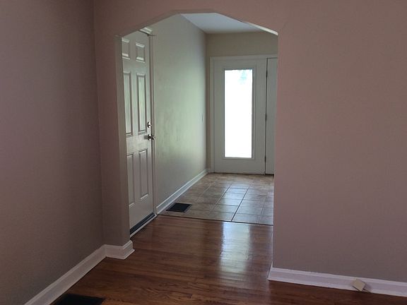 4th image of 431 Wilke Dr