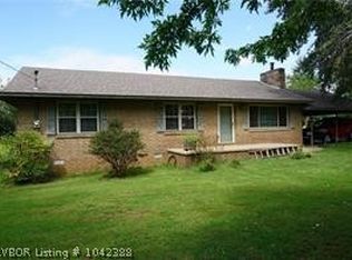 6000 New Hope Rd, Hackett, AR 72937