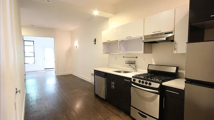 Rented by Nooklyn NYC LLC | media 36
