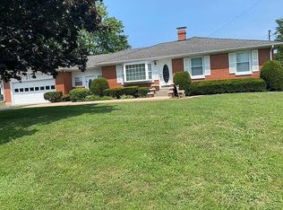 2113 Perry Crossing Rd, Sellersburg, IN 47172