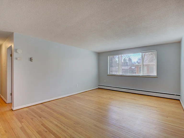 Kent Apartments — Photo 31