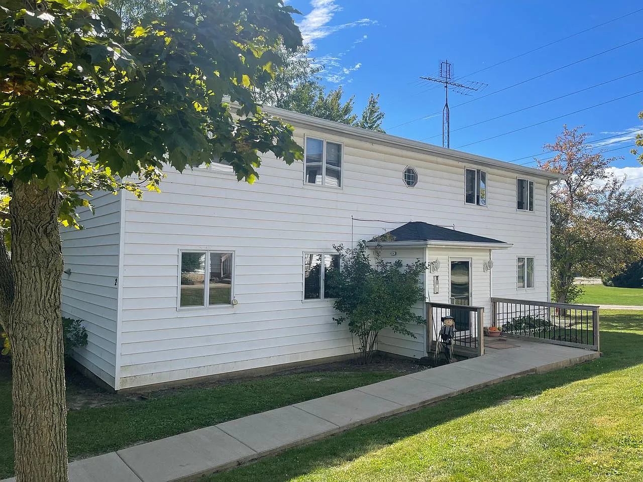 2 bed, 940 sqft, $850 — Photo 2