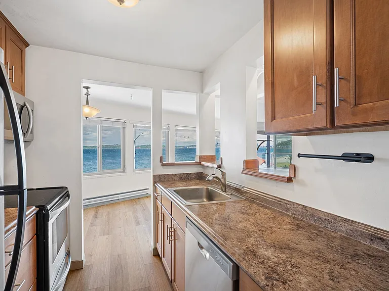 Alki Shores Apartments — Photo 19