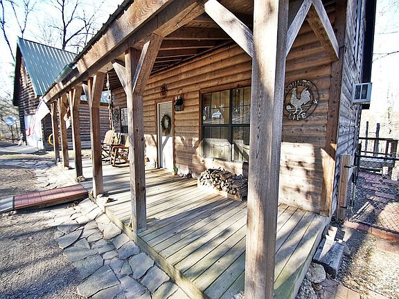 3rd image of 1809 Bucksaw Ct