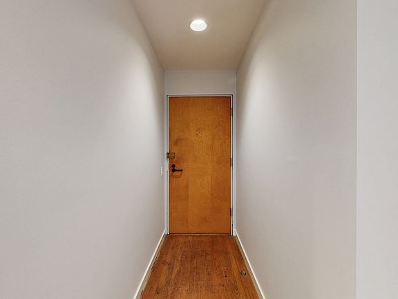5th image of 501 N Wells St APT 2E