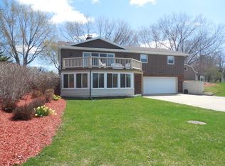 N892 West Ln, Ixonia, WI 53036