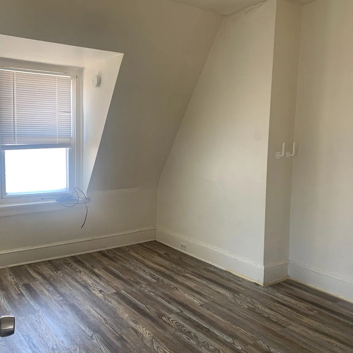 1 bed, 1.0 bath, 1590 sqft, $875 — Photo 3