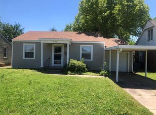 536 SW 1st St, Moore, OK 73160