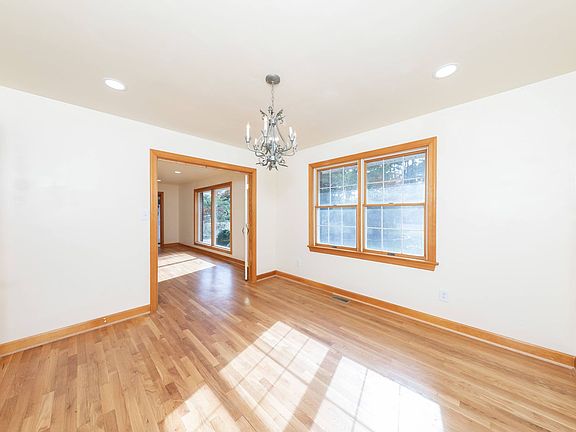 4th image of 107 Lorac Ct