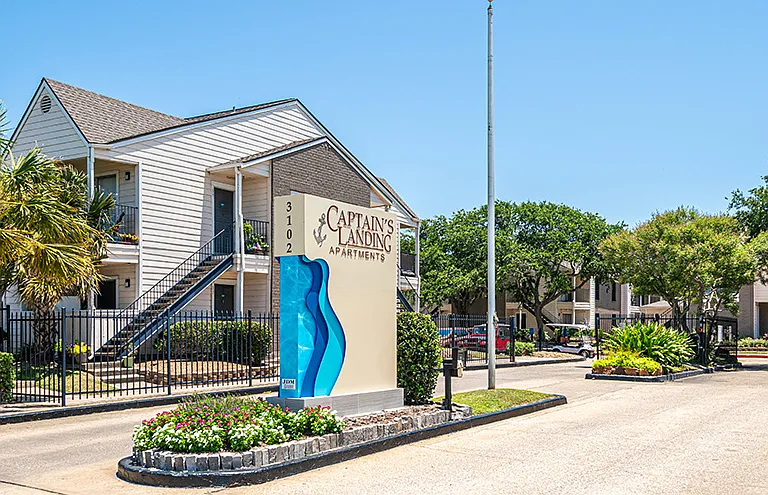 Captain's Landing Apartments — Photo 41