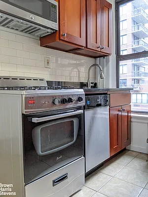 Rented by Brown Harris Stevens | media 13