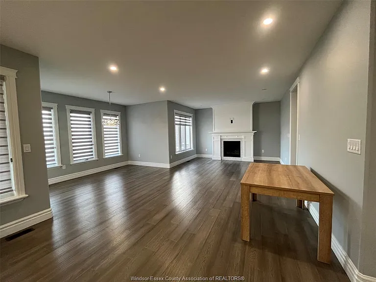 365 Christine Ave — Photo 11