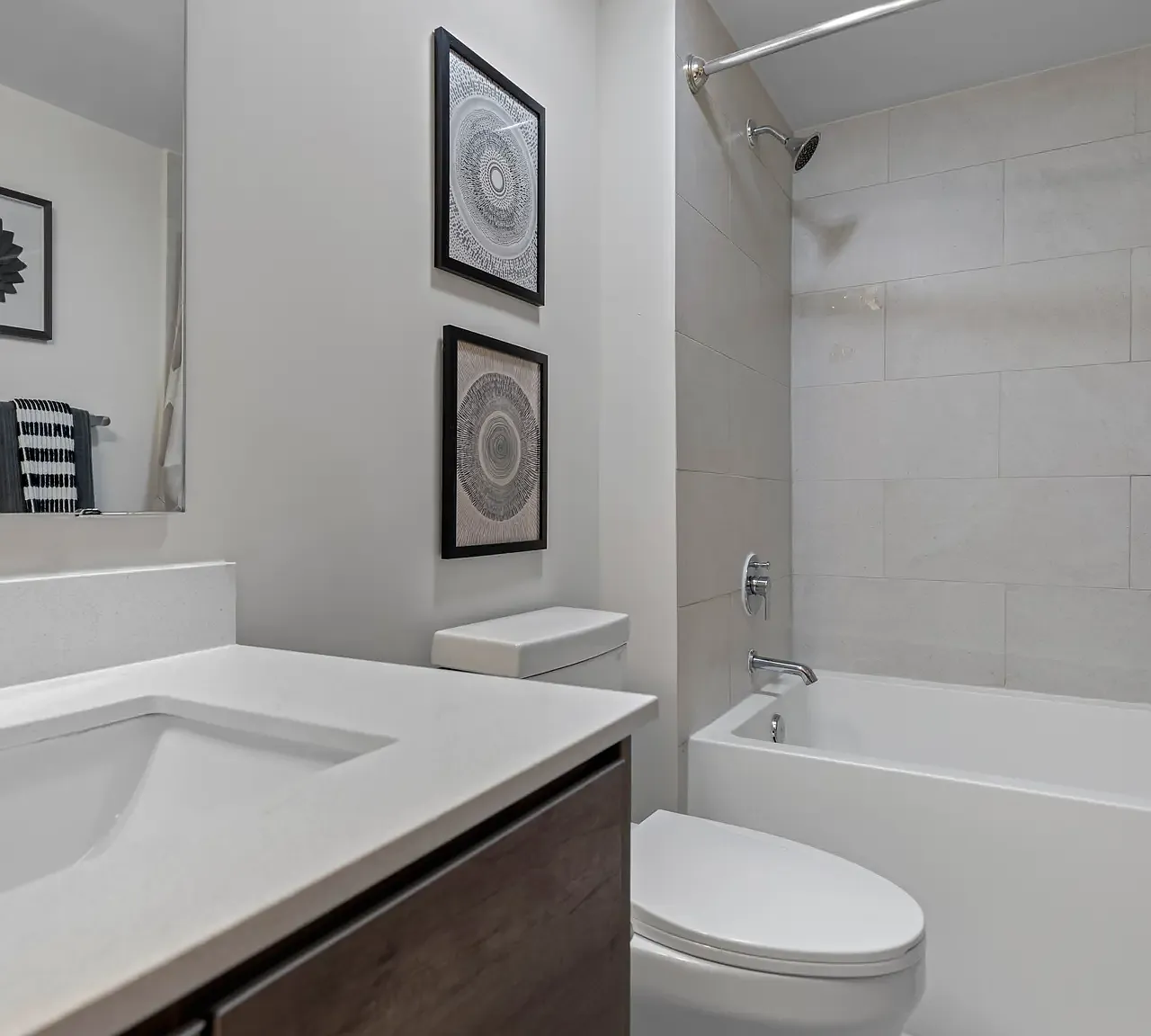 1 bed, $1,699 — Photo 3