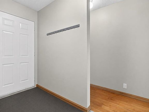2nd image of 27 SE Bedford Rd NE